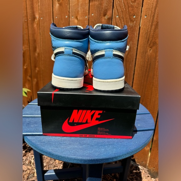 Air Jordan 1 Retro High OG Obsidian - University Blue - Picture 7 of 9